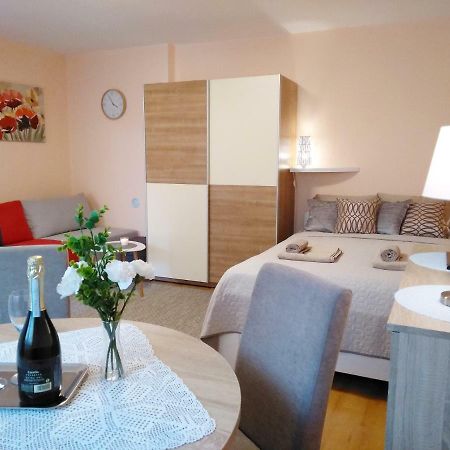 Sunray Studio Apartment Zágráb Kültér fotó
